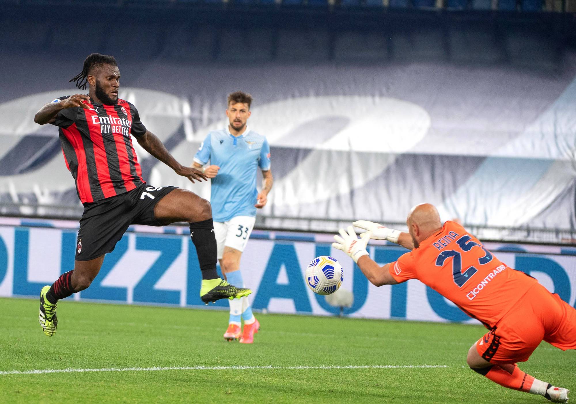 AC米蘭|重大損失！AC米蘭絕對(duì)主力或轉(zhuǎn)會(huì)皇馬，尤文盯上穆帥目標(biāo)