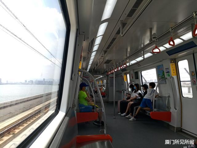 厦门所见所闻 65.09万！历史第三！五一假期的厦门地铁客流，忽上忽下像坐过山车一样刺激