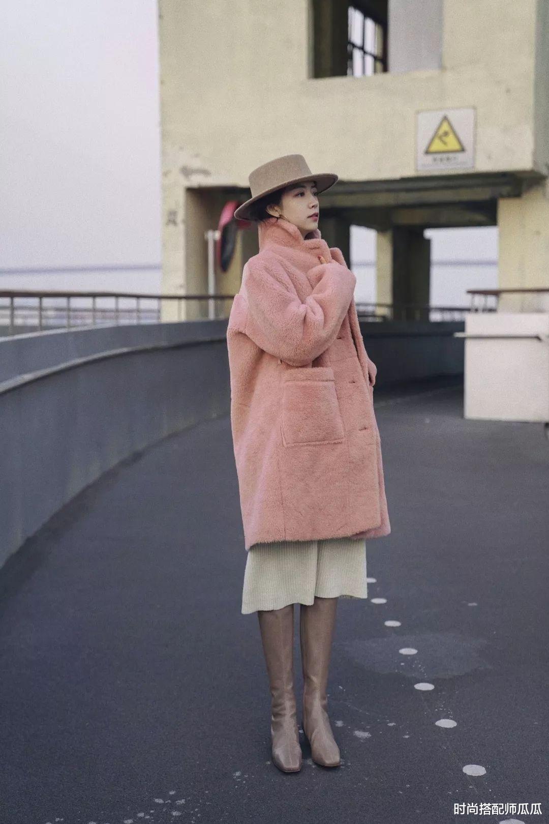 时尚搭配师瓜瓜 今年火了一种裙子,叫“奶油裙”,温柔有气质,学三木这样穿真美