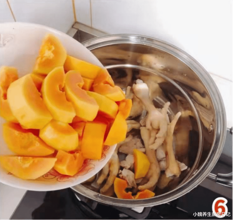 鸡爪|冬补三九，常给家人喝这汤，滋补又去燥，营养极高，身体更舒坦