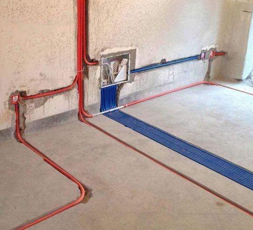 有暖气管的地面能开槽吗?水电怎么改造?有2种类型要区分清楚