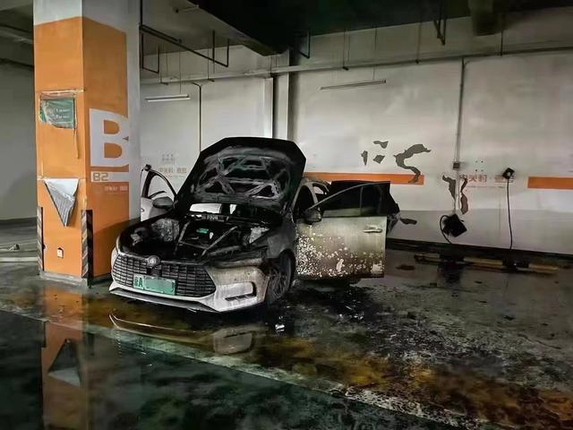 现场图片曝光!比亚迪回应中关村地下车库起火事故