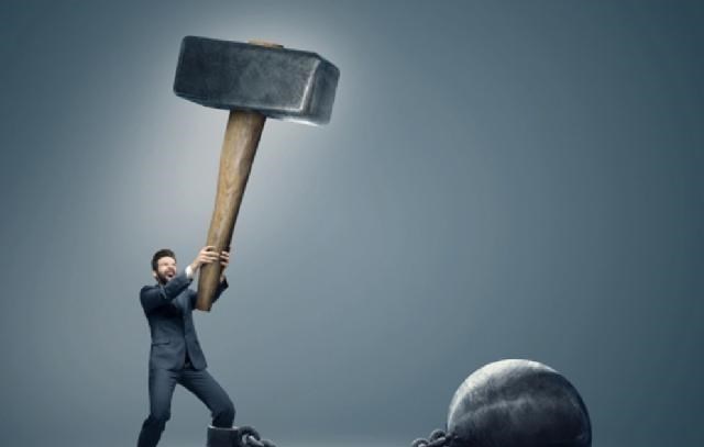 明氏閱讀 注定辛苦的一代人：90后和00后的苦累，卻大多由70后來承擔(dān)