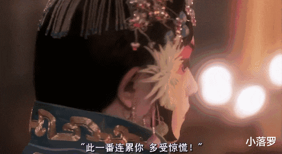 杨幂|25张罕见照：给刘亦菲打伞的杨幂，吸烟的曹操，泳池里的邓丽君