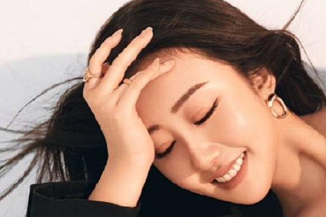 吴亦凡|吴亦凡一天遭13位女生爆料，14个代言被撤，妇女报批评其德不配位