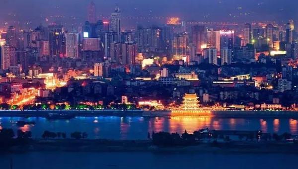 刘争光说家居|北京游客来长沙，吐槽三大“没想到”，直言晚上像在“东三环”