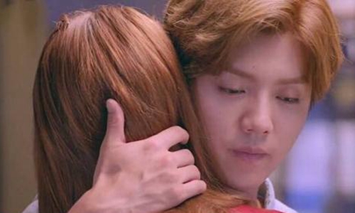 关晓彤|鹿晗微博承认和关晓彤分手 高调官宣低调分手？