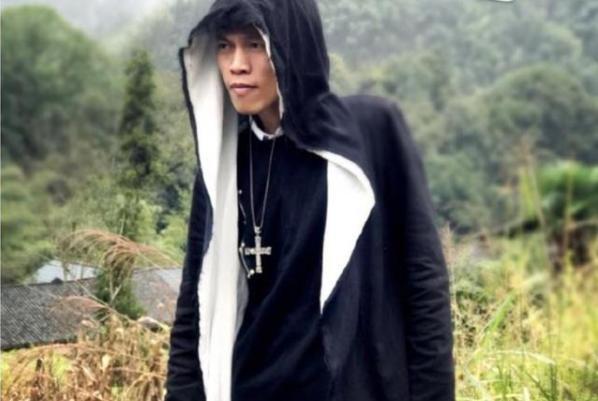 萧敬腾|一首歌曲让他赚了一个亿，开豪车上综艺，如今却混成了过气网红