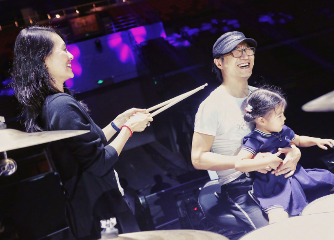 吴宣仪|汪峰太倒霉了，每一次想发布新歌的时候，总有大新闻发生