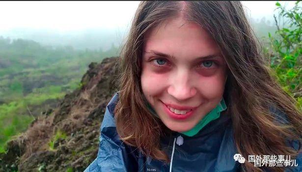 俄羅斯情侶在火山上拍瞭一段視頻，引發網友憤怒，如今遭到通緝-圖2