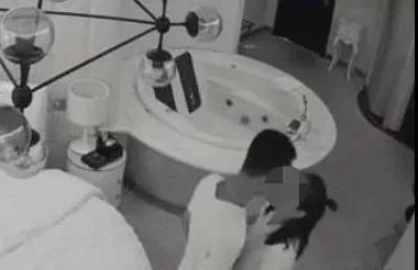 卧底国内偷拍群,89元无限看视频照片,内容不堪入目!