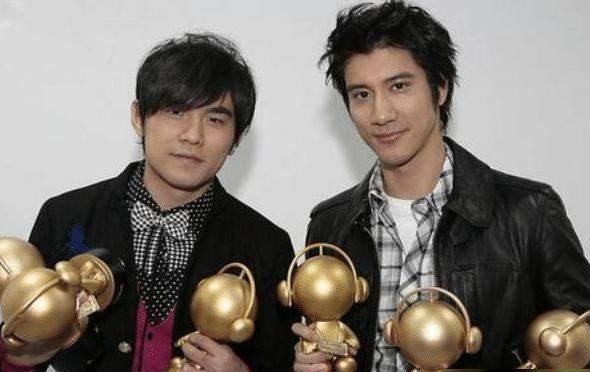 张颖颖|坑周杰伦、背叛李云迪，还让80岁的父亲顶锅，王力宏害了太多人