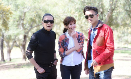 张柏芝|张柏芝爆出四胎，谢贤公开与儿媳三子的关系，谢霆锋沦为工具人？