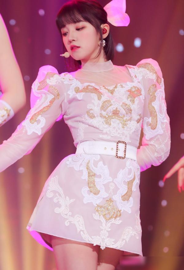 宋雨琦|宋雨琦总是化浓妆?《跑男9》中卸下厚粉底,淡妆下暴露真颜值