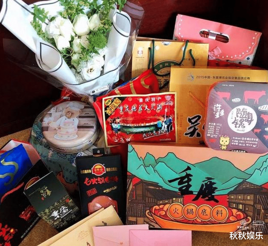 胡歌|胡歌凌晨发四张图，粉丝要被气死了，这波操作堪称明星引导典范