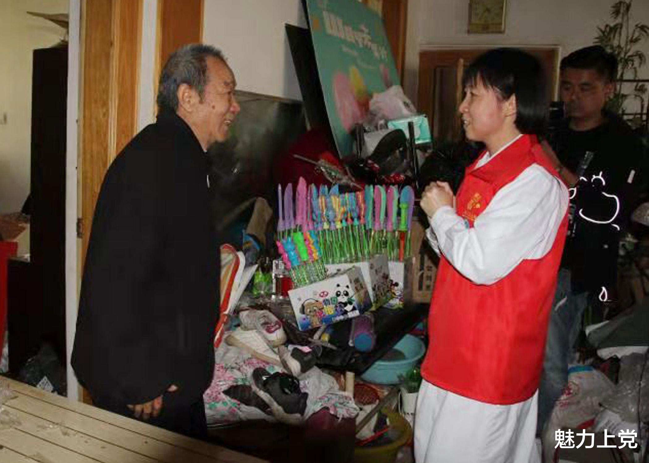 魅力上党 长治市人民医院眼科中心巾帼志愿者走进社区开展爱心义诊活动