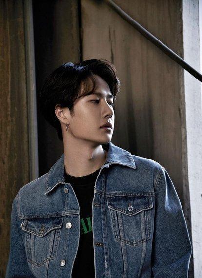 王一博|王一博最新剧曝光，微博之夜为保密用假发片！