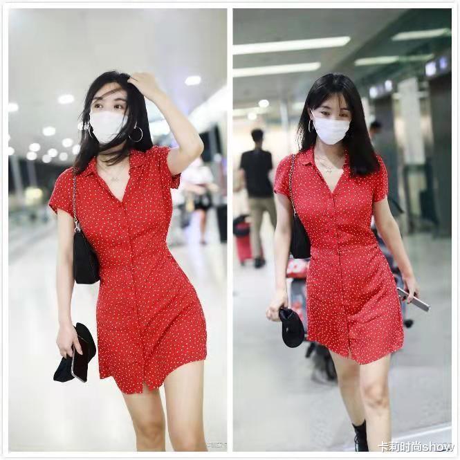 卡莉时尚show|李菲儿30+也有女团感,窈窕身材穿波点裙,大红色太显少女气质