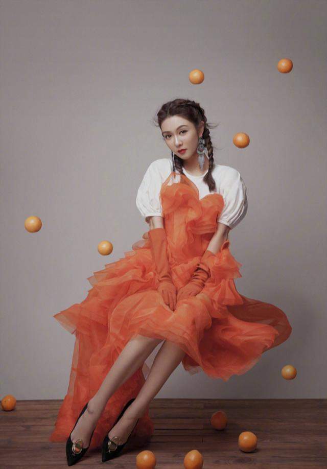 薛凯琪|出道就高起点，差点成成龙儿媳妇，27岁抑郁险自杀，今40岁仍单身