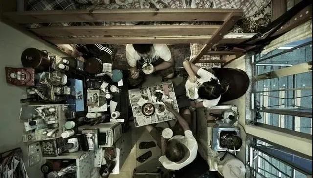 成都|成都“棺材房”，3梯100多户的房子你住过吗？