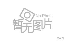 曼联|C罗曼联首训曝光：天太热狂浇水！秀粗壮大腿，1图穿越18年