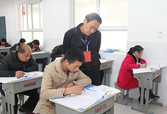 职业教育|乡镇公务员扩招了，可以接受专科毕业生，有意愿的专科生有福了