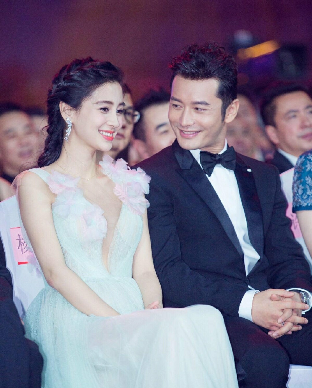 李菲儿|李菲儿凌晨发文：欸，真的好想你呀