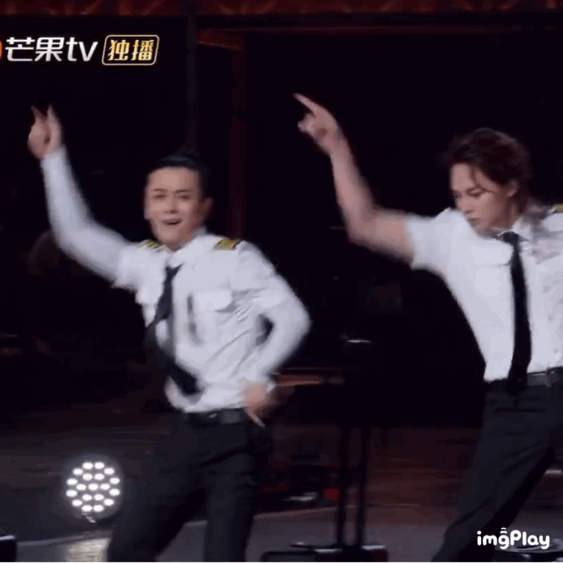 李湘|他俩亲上了?终究是黄晓明错付了……