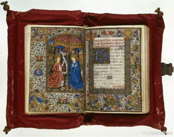 GIC珠宝鉴定师媛媛 这些欧洲古董级别的书本,封面工艺堪称一绝,镶满了名贵的宝石