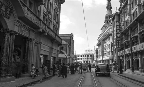 王亚樵|王亚樵为何不怕杜月笙？除了斧头帮撑腰，他还有个江湖大佬做靠山