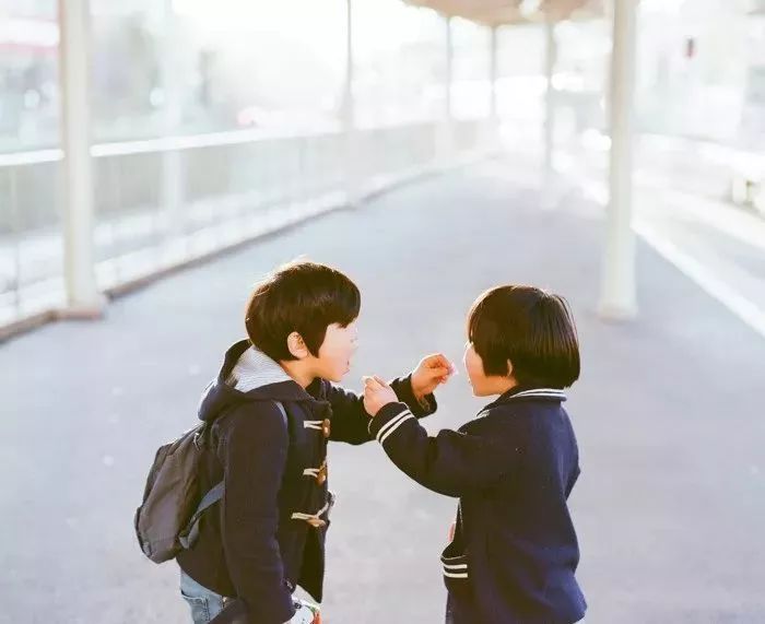 菁妈育儿|二胎儿子随母姓,引发家庭大战夫妻闹离婚,律师:法律支持跟妈姓