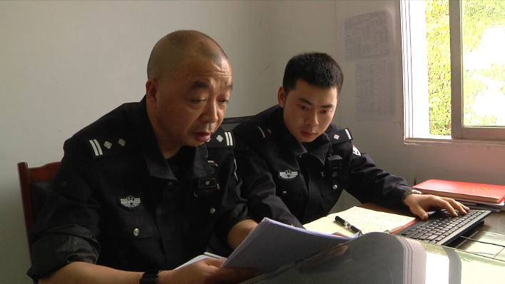 安顺直通车 警营“师徒记”系列：“老大哥”和“小菜鸟”