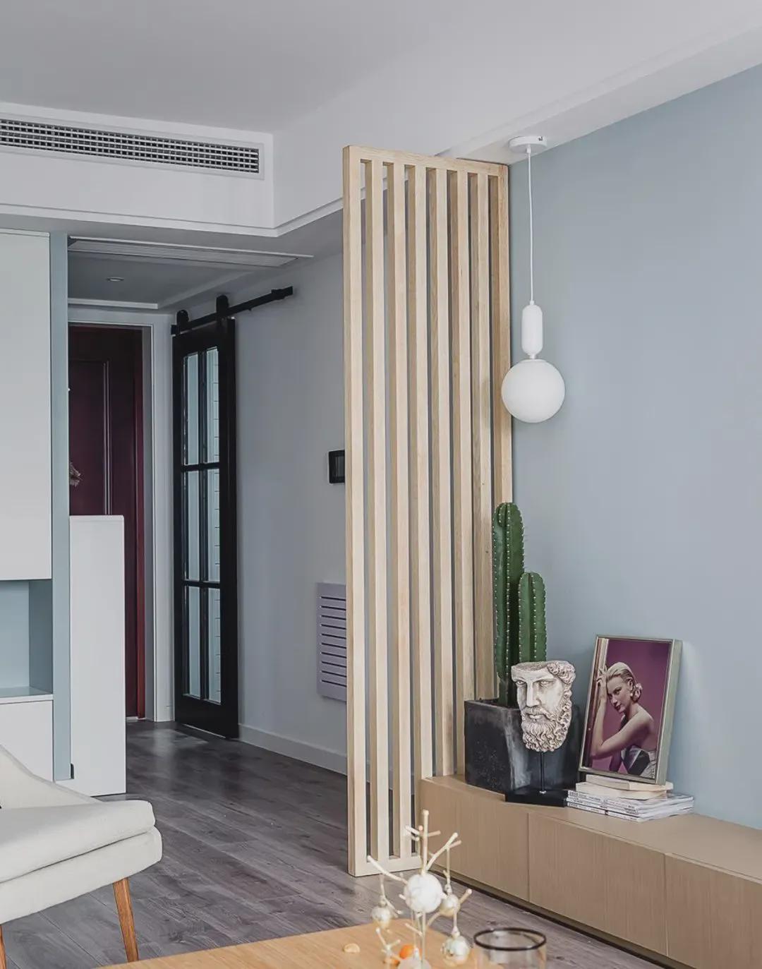 老婆坚持封阳台，完工后不仅客厅变大，还多了一间房