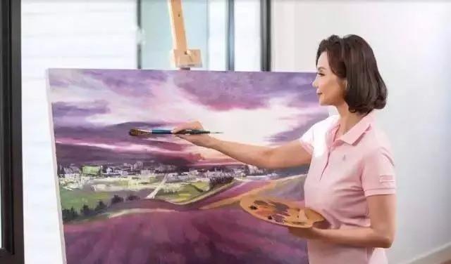 谢玲玲|24岁嫁豪门，老公出轨公婆帮她争4亿赡养费，如今活成自己的豪门