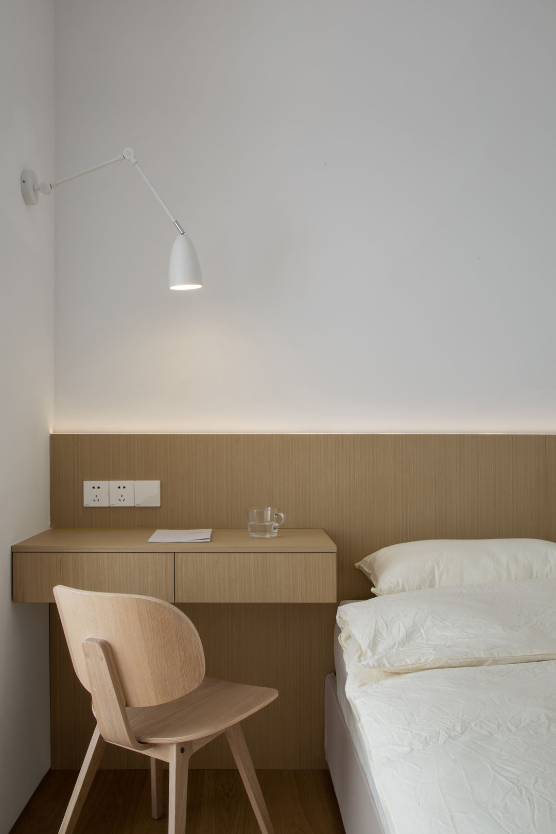 |夫妻的70㎡极简2室，空间布局太巧妙了，纯白空间一尘不染，佩服