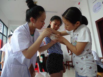 科学家 科学政策与伦理 ，医学生物技术是一个前沿科学领域，其进步速度可能快于社会应对伦理和社会影响的能力