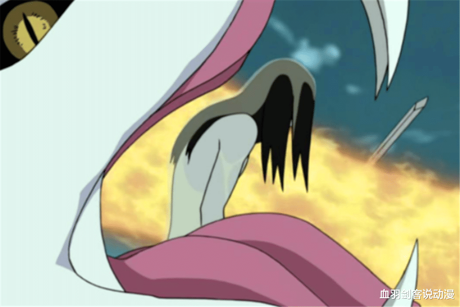 自来也|木叶三忍都被打穿过身体，为什么纲手和大蛇丸没事自来也却死了？