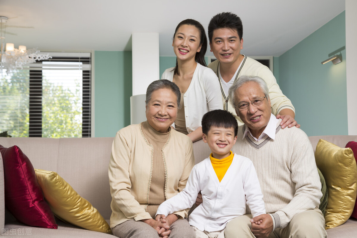 遠方的關注與呼喚 民法典：子女不得以已簽訂協議為名拒絕贍養父母