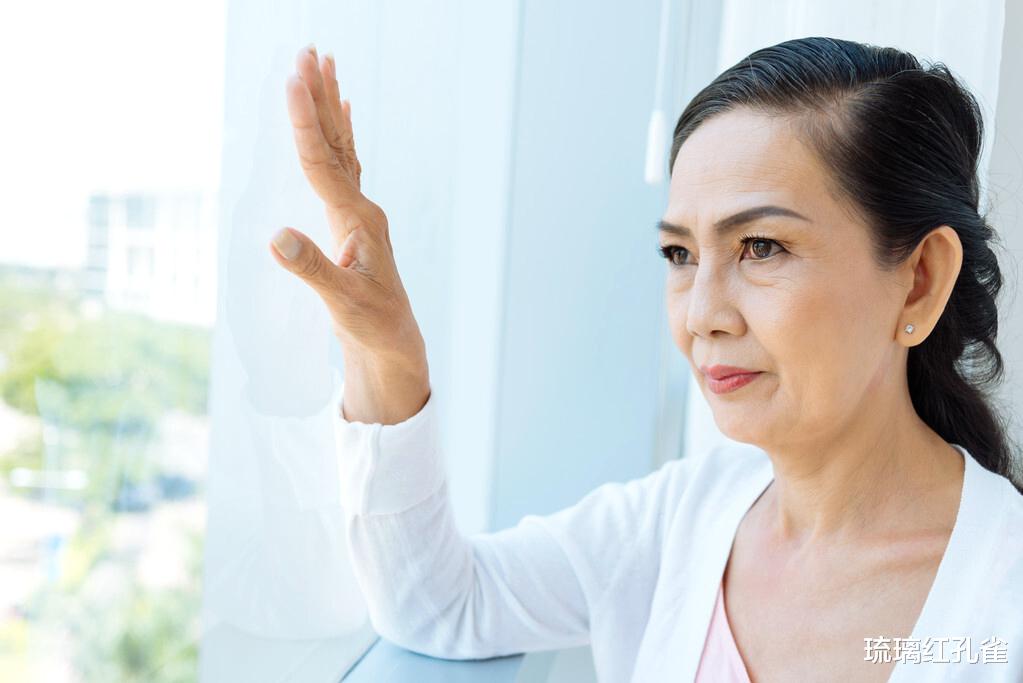 琉璃红孔雀 57岁女人自述：去公园跑步，因为一段露水情缘，毁了30年婚姻