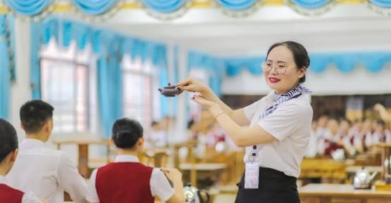 一更育儿|这5个专业吃的都是“青春饭”，听起来高端，但中年之后难以为继