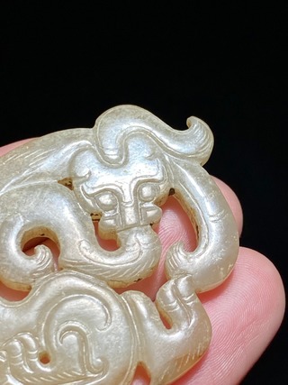 和田玉籽料|汉 和田玉籽料 灰皮 螭龙纹 玉珮