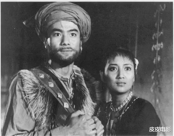 金·卡戴珊|看到蓝天野，我又想起那部家喻户晓的神剧，今已有4位演员离去了