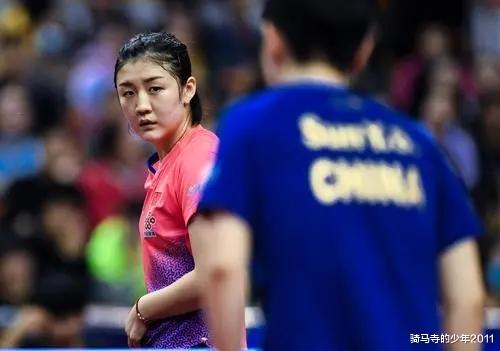 陳夢(mèng)|世乒賽最失意的是陳夢(mèng)還是孫穎莎？實(shí)力決定一切，王曼昱技高一籌