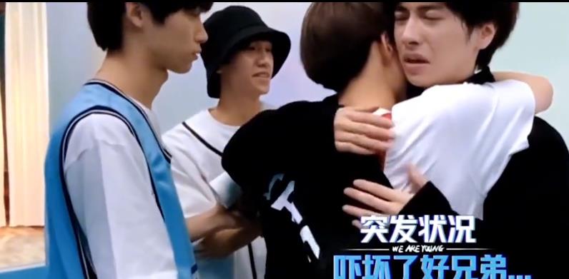 芒果台|戏子真的误国吗？畸形追星毁未成年，广电重拳芒果台吓到积极回应