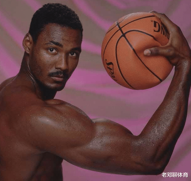 勒布朗·詹姆斯|众所周知詹姆斯“麒麟臂”很夸张，但在这5人面前 他就是弟弟