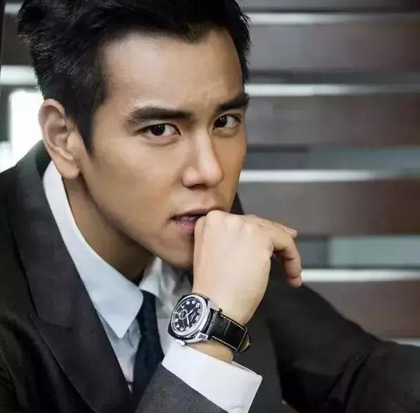 斯蒂芬·马布里|三十多岁的男人怎么能没有适合的腕表？那么都有哪些方面需要注意呢？