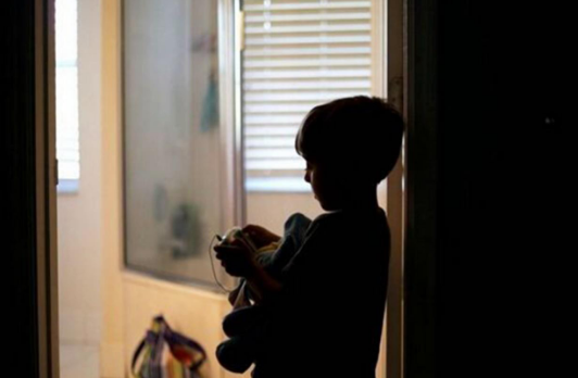 拨霸|多胎家庭处理孩子之间的矛盾，父母应该怎么做？