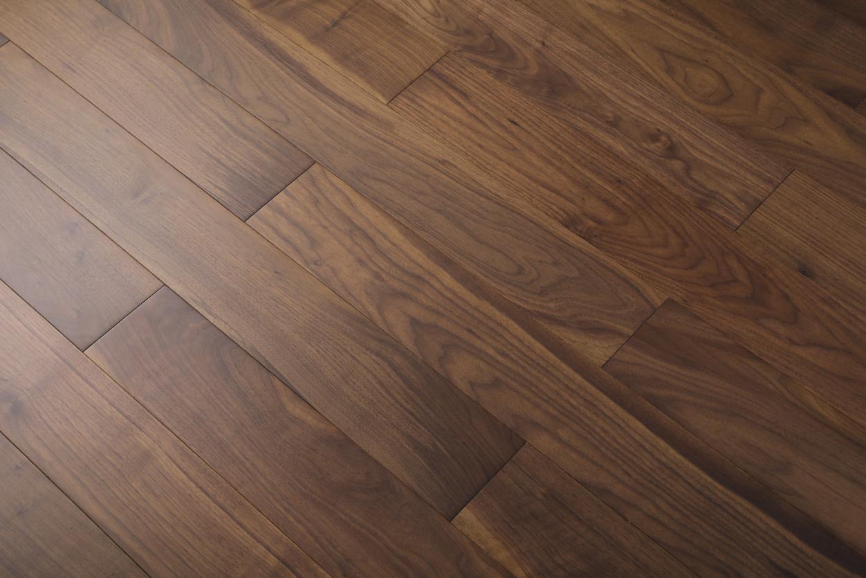 |宅集汇定制地板|黑胡桃地板为什么比其他木材价格高？