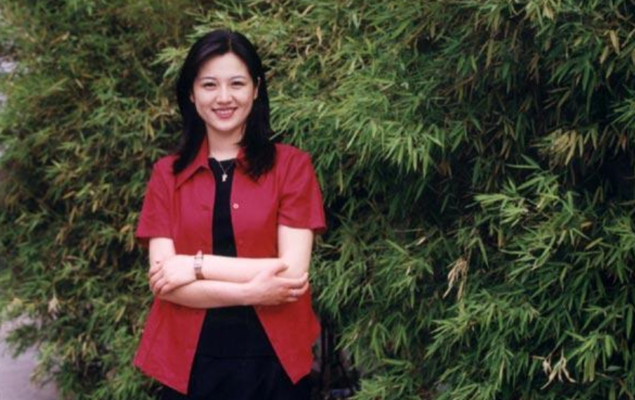 央视|她是朱军的搭档，消失许久一直以为从央视离职，其实早已离世