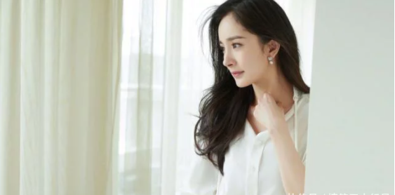 杨幂|她曾饰演过小楚乔，因为超高的颜值以及实力圈粉，被杨幂签下的她未来可期！